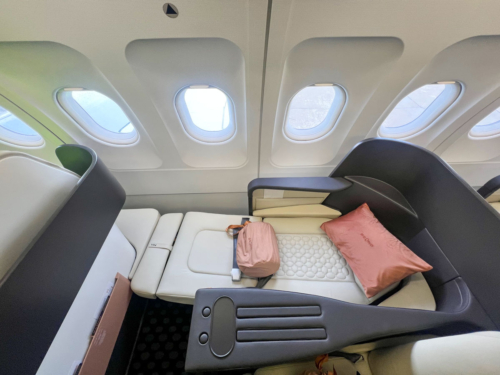 Beond, all business class flights to Maldives
