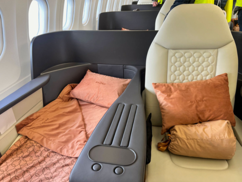 Beond, all business class flights to Maldives