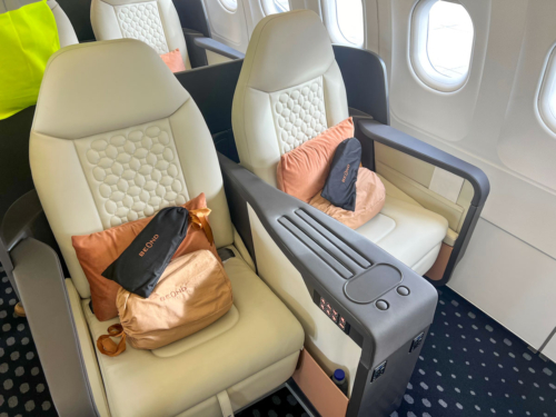 Beond, all business class flights to Maldives