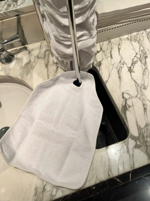 Hotel Imperial Vienna bathroom