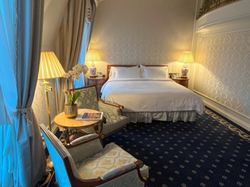 Hotel Imperial Vienna bedroom