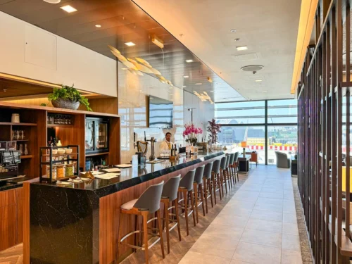 Review Singapore Airlines SilverKris Lounge at Heathrow Terminal 2