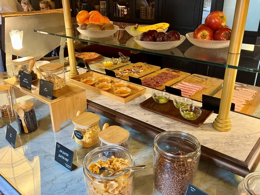Palacio de Santa Paula breakfast buffet