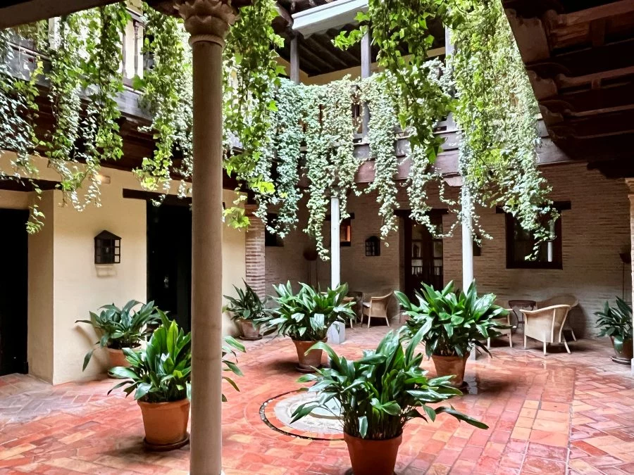 Palacio de Santa Paula small courtyard