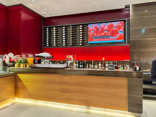 Review: the refurbished Air Canada Maple Leaf Lounge at Heathrow Terminal 2