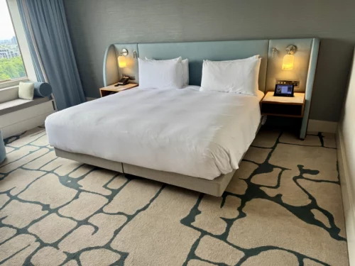 London Hilton on Park Lane Exec King Room Bed