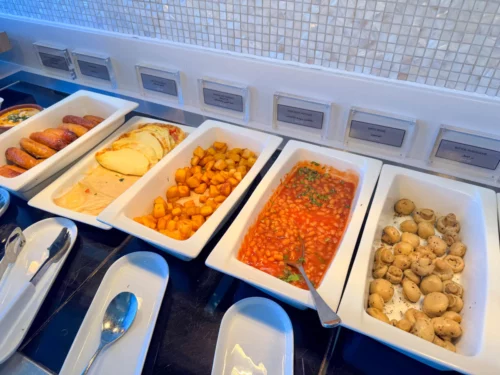 Review: Gulf Air's Falcon Gold Lounge, Heathrow T4