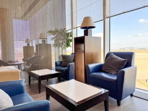 Review: Gulf Air's Falcon Gold Lounge, Heathrow T4