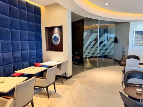 Review: Gulf Air's Falcon Gold Lounge, Heathrow T4
