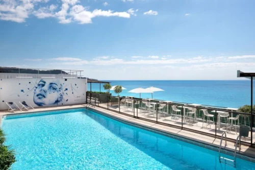 Earn 2,000 to 10,000 bonus Marriott Bonvoy points per stay
