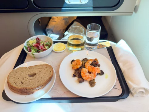 Review: Qantas 787 business class from London to Perth