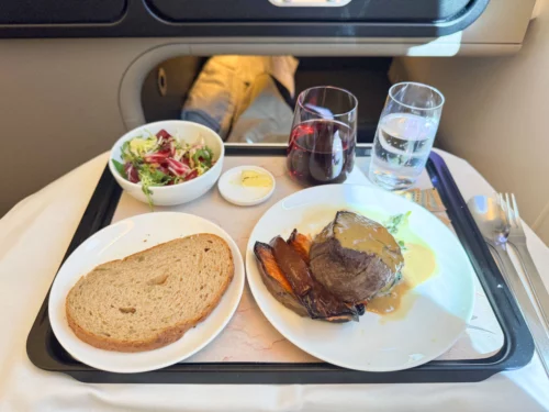 Review: Qantas 787 business class from London to Perth