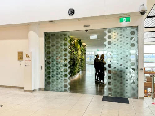Review: the iconic Qantas First Class lounge, Sydney Airport