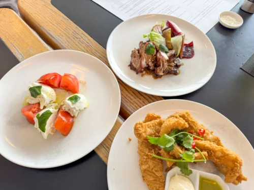 Review: the iconic Qantas First Class lounge, Sydney Airport