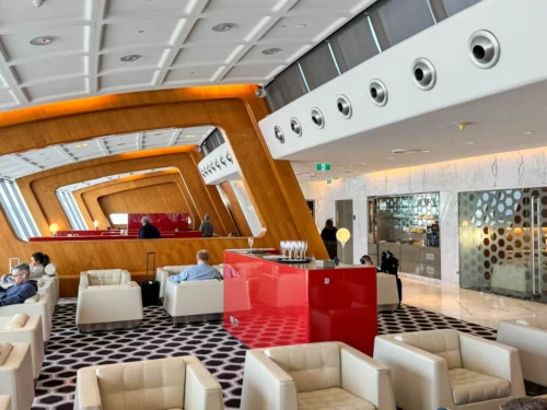 Review: the iconic Qantas First Class lounge, Sydney Airport